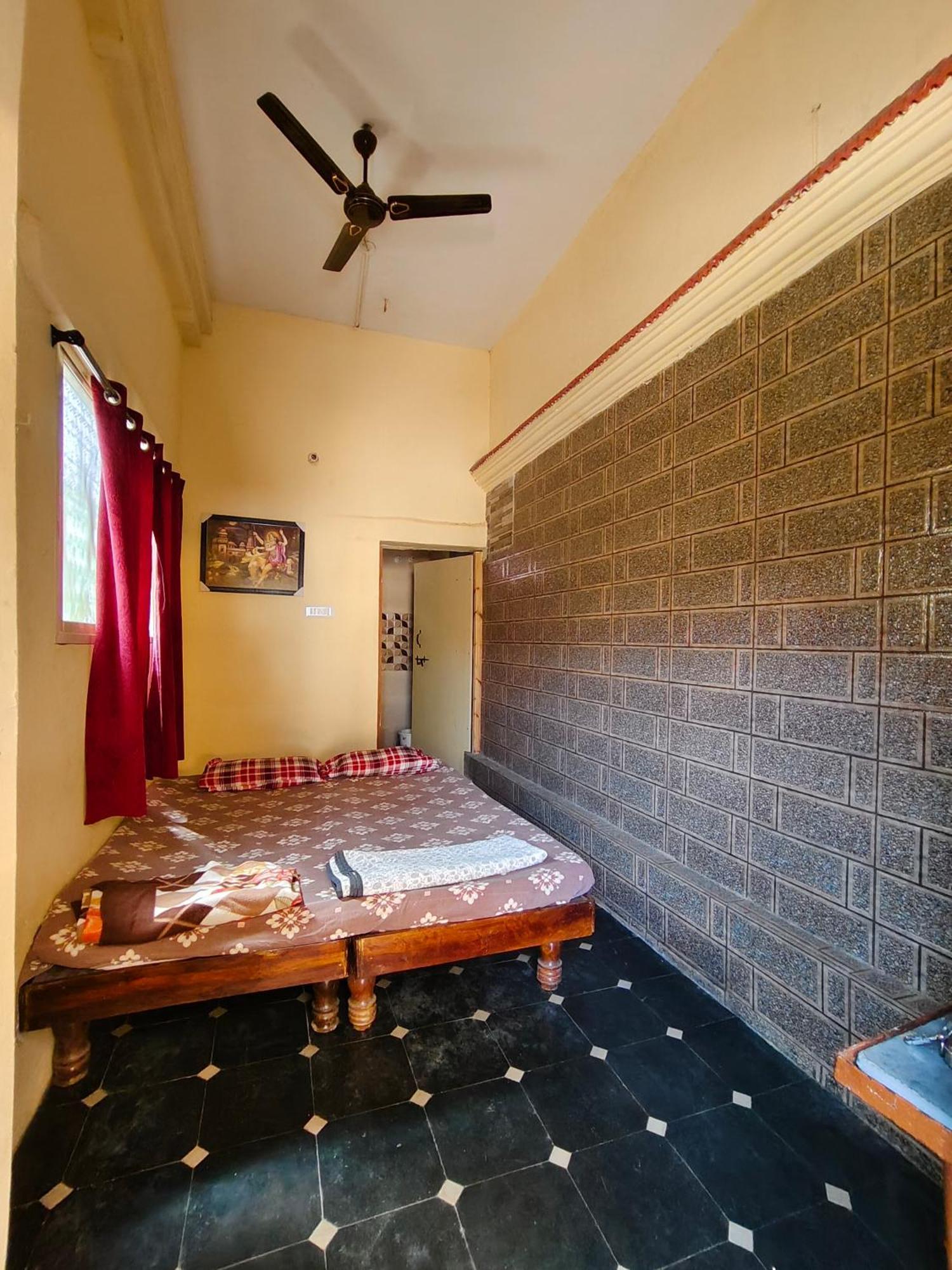 Magic Rock Villa Hospet Exterior foto